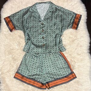 🍊 Patterned Pajama Set 🍊